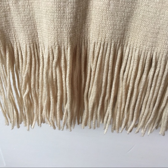 Soft Cream/Light Tan Scarf w/ Fringe NWOT - Picture 4 of 7